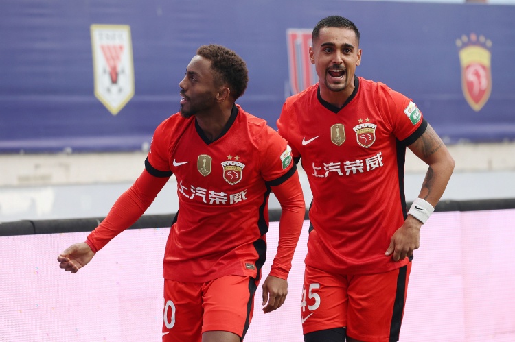 模板阿联？2米07&15岁小球员展现惊人协调性单挑攻防碾压野球网红